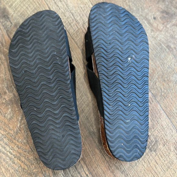 Lois Crossover Footbed Sandals - Picture 7 of 7